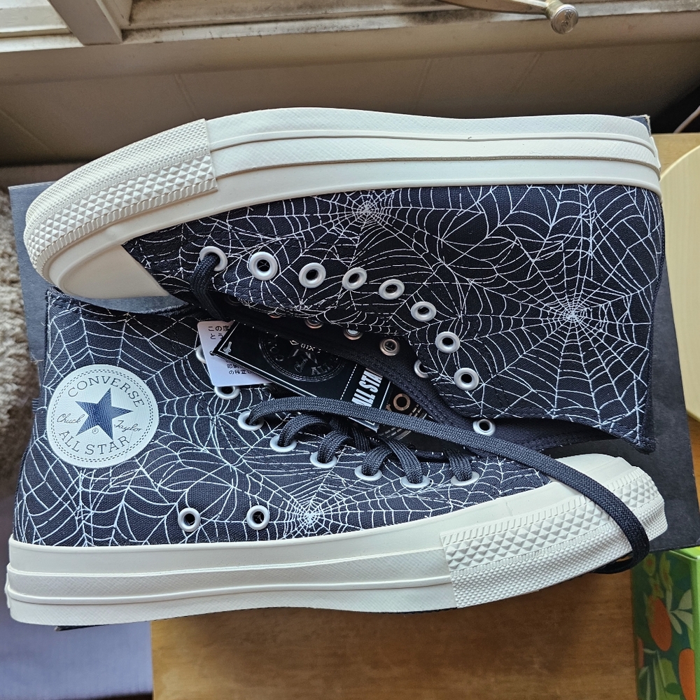 **SOLD** Converse spiderweb high tops